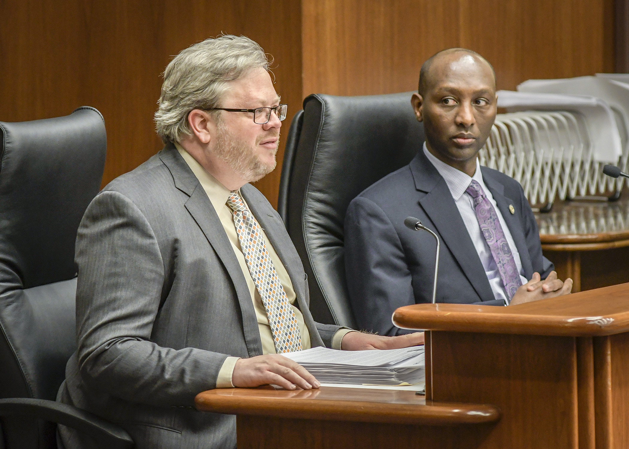 David Anderson with All Parks Alliance for Change, left, testifies before the House Jobs and Economic Development Finance Division Jan. 31 on a bill sponsored by Rep. Mohamud Noor, right. Photo by Andrew VonBank